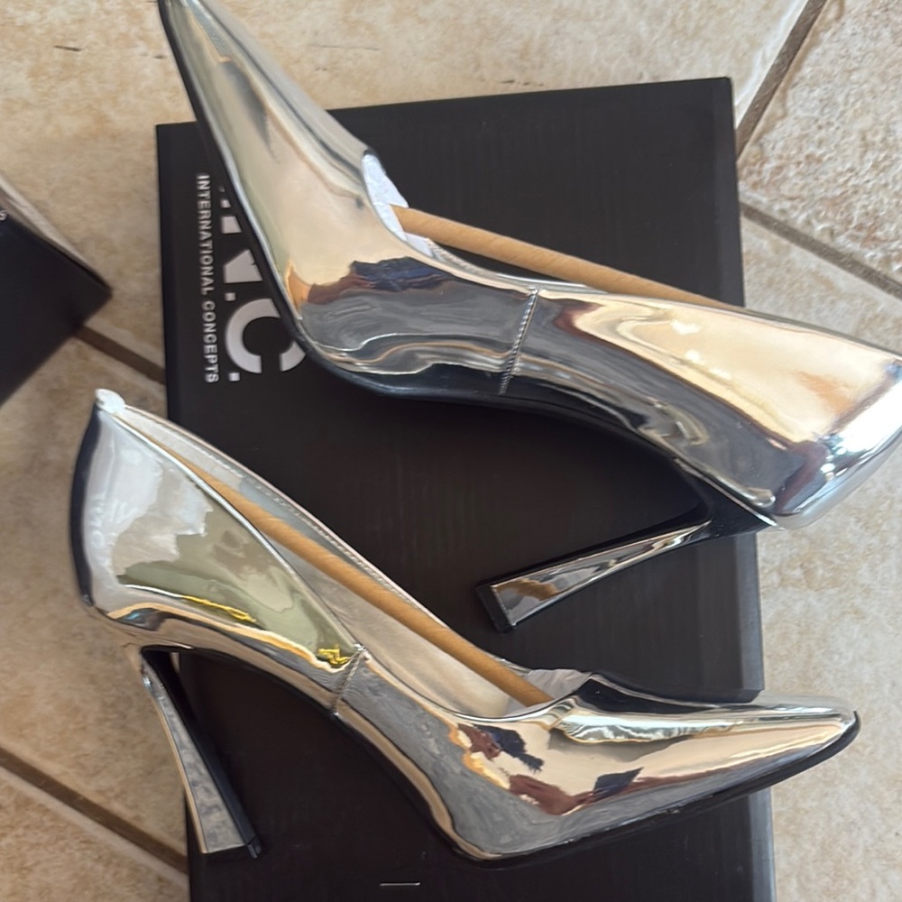 INC International Concepts Women's Silver Heels size 5